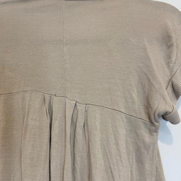•2/$20• Forever 21 Y2K Taupe-Colored Short-Sleeved Cardigan - Picture 6 of 7